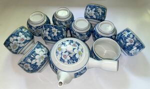 ■昭和 レトロ■【淡青 花絵柄 　急須＆湯飲み１０客揃え】湯呑み　陶器　未使用