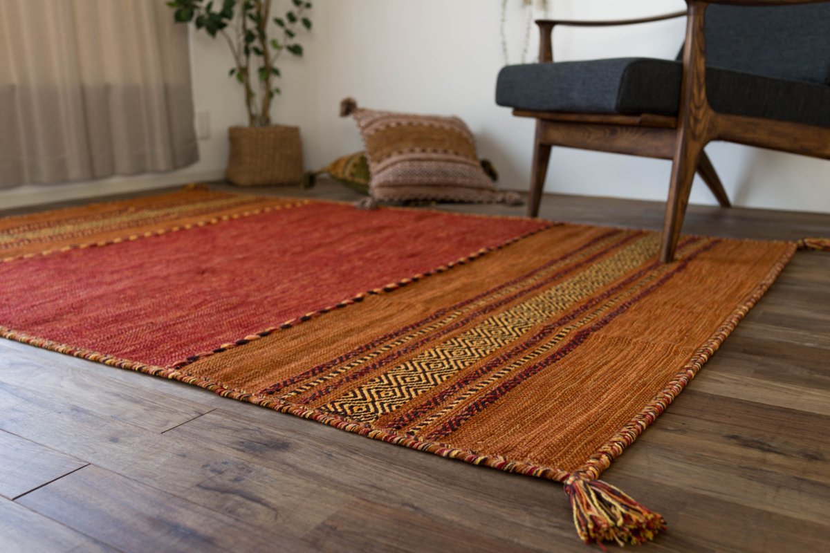 ラグ カーペット 薄い 140×200cm エスニック 花柄 きれい 北欧 欧米