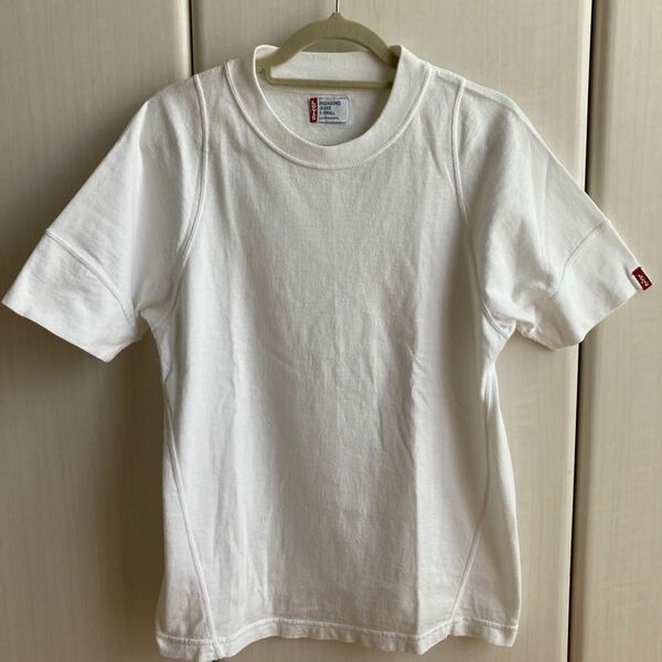 【LEVI'S】Tシャツ／XS