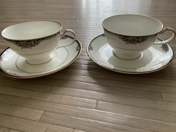 Noritake カップ&ソーサー 2脚セットノリタケ ボーンチャイナ BONE CHINA ティーカップ ペア