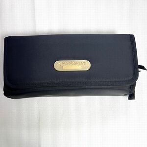 [ new goods ] Max Factor MAXFACTOR Logo plate make-up pouch * black multifunction high capacity storage adjustment integer . to the carrying . convenient handle attaching!