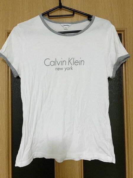 Calvin Klein カルバンクライン　Tシャツ