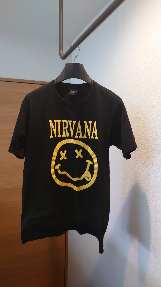 ヤフオク! -「ニルヴァーナ tシャツ スマイル」の落札相場・落札価格