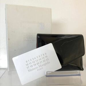 ■極美品■希少■Maison Margiela メゾンマルジェラ　エンベロープ　三つ折り財布　ステッチ　エナメル×レザー　ブラック×レッド　タグ有