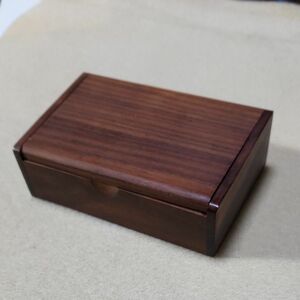 天然木(チーク材)の小箱