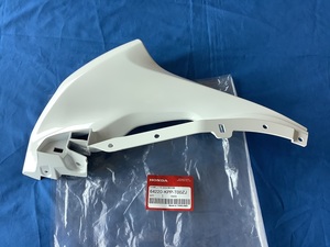 CBR125R JC50 2013～ 64220-KPP-T00ZJ フロントサイドカウル 左 白 White NH196 純正品 同梱割引