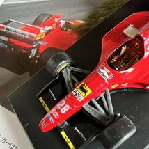 京商 1/64 Ferrari 412T1 No.28 G.BERGER改 マルボロロゴ、コックピット、シートベルト等、フェラーリ412T1 No.28 G.ベルガー_画像4