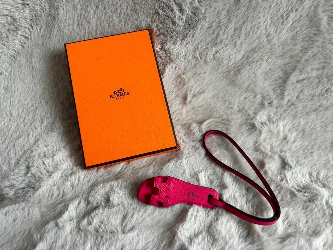 超美品】HERMES エルメス オラン ナノ チャーム サンダル レザー