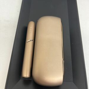 IQOS（アイコス）３　掃除用具あり　ブリリアントゴールド