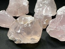 ローズクォーツ 5ｋｇパック 紅水晶 原石 Rose Quartz マダガスカル産 卸し 業務用 全国送料無料_画像3