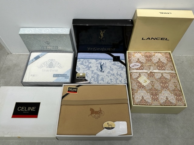 ヤフオク! -「セリーヌ ウール毛布」の落札相場・落札価格