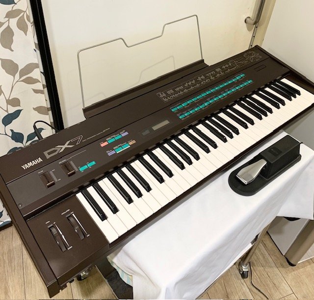 程度良好!YAMAHA ヤマハ シンセサイザ アルゴリズム DX7 フット
