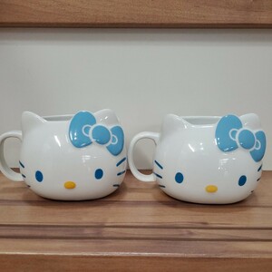 HELLO KITTY　ハローキティ　マグカップ　二点セット　レトロ　陶器　コップ　売り切り