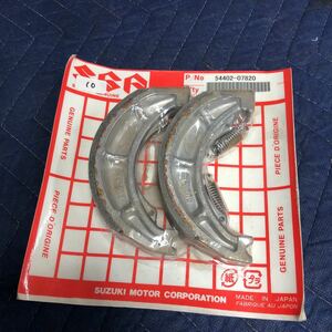 SUZUKI SGP GENUINE PARTS【ブレーキシュー】54402-07820郵政　バーディ90 ネコポス　⑩