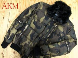 ★AKM エイケイエム★メンズ 襟ファー付き フライトダウンジャケット MONO CAMO B091★R50625024A