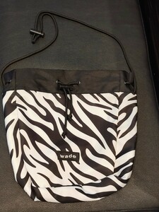 [ бесплатная доставка ] прекрасный товар 1 раз использование вращение zSPINNS сумка на плечо мешочек Mini нейлон материалы Zebra 