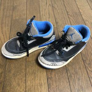 E16 NIKE スニーカー　キッズサイズ 21cm エアジョーダン3 AIR JORDAN3