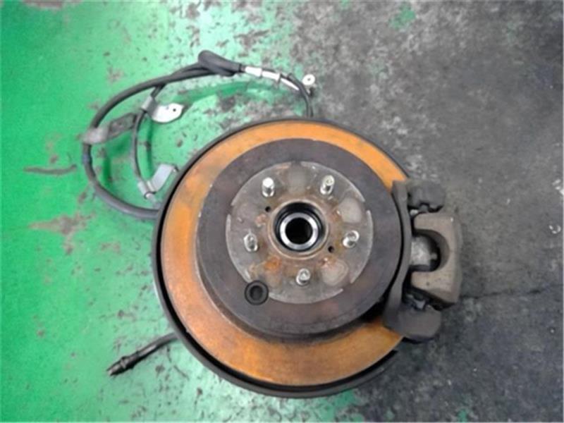 トヨタ 純正 86 《 ZN6 》 右リアナックルハブ P70400-23004756