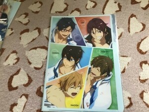 E028クリアファイル　Free! 京アニ　3ポケット　遙 真琴 渚 怜　凛