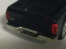 1/32 トヨタ タンドラ 黒 ヘッドライト＆テールライト点灯 エンジン音 ミニカー ピックアップトラック SUV プルバック 新品_画像6