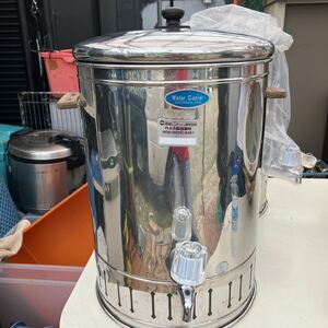 厨房機器　店舗用品　業務用 ＊Water Cooler 　ウォータークーラー　 ＊高級ステンレス製　 18-8 STAINLESS STEEL ＊約直径32cm 全高52cm