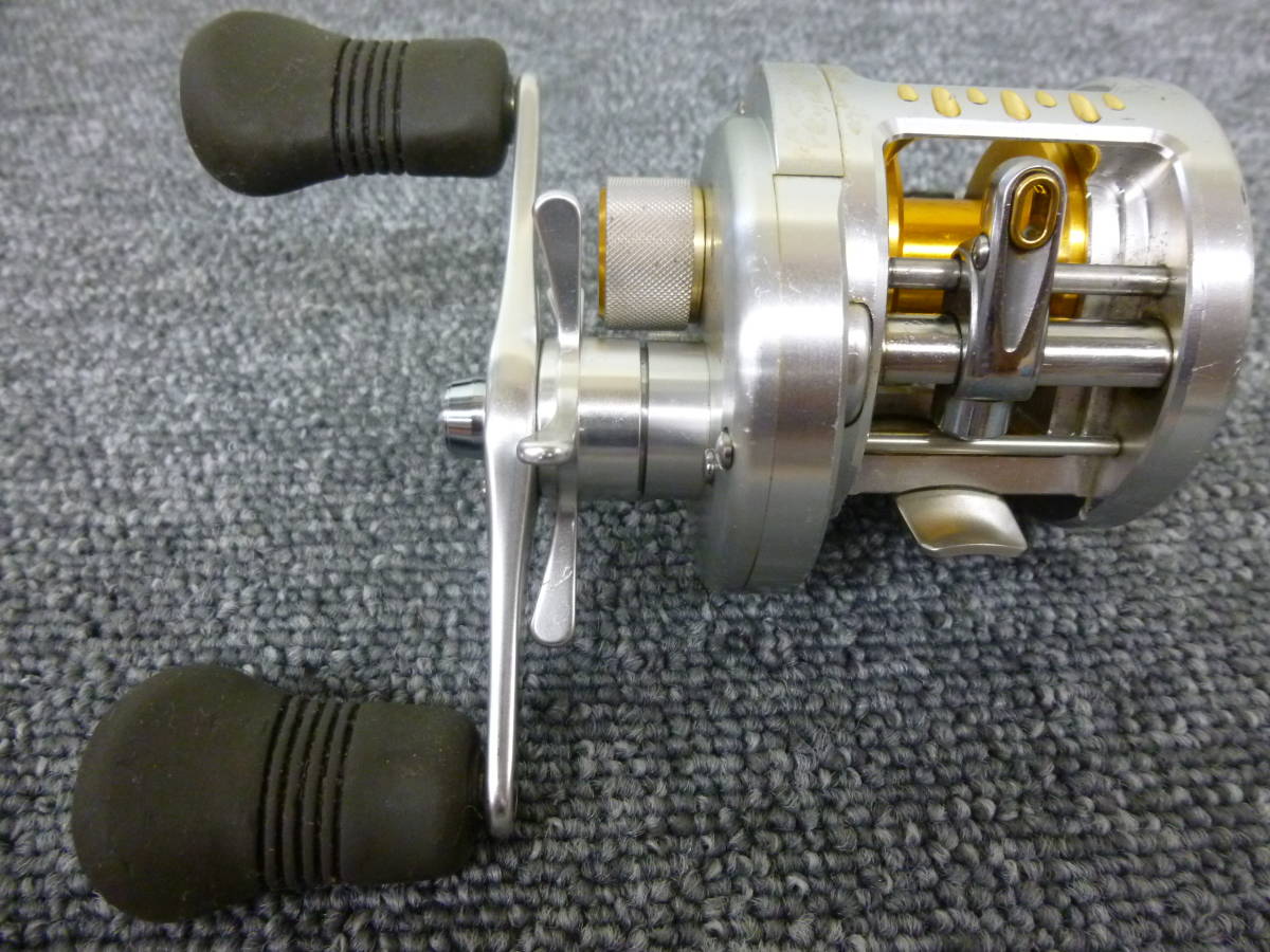 P-9931)☆中古品☆ シマノ カルカッタ コンクエスト 200 Type-J HG