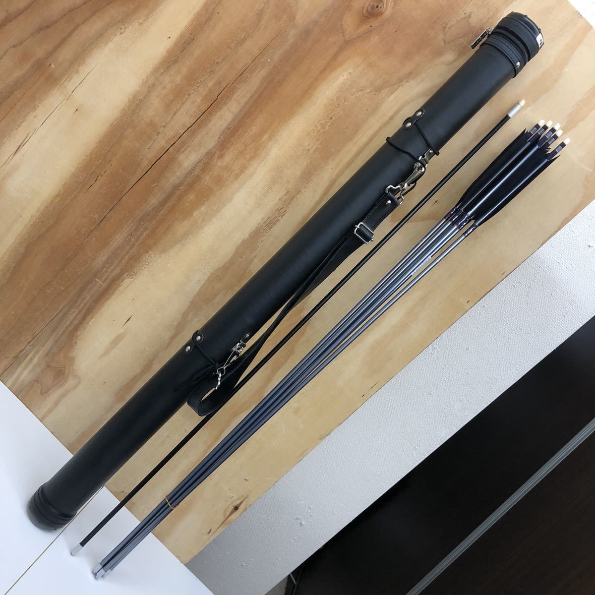 海外最新 弓道 矢 easton 美品 矢筒 棒矢 付き 2014 その他