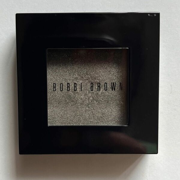 BOBBI BROWN メタリック アイシャドウ