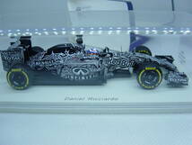 送料350円～ spark 1/43 Red BUll RB11 Test Car 2015 #3 D.Ricciardo レッドブル リカルド プレシーズンテスト カモフラージュカラー_画像7