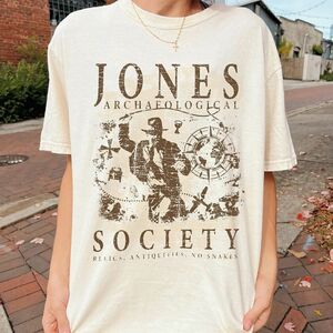 海外　限定品 　インディ・ジョーンズと運命のダイヤル　シャツ　サイズ各種　‘２