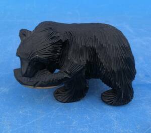小さな木彫りの熊高さ約９ｃｍ送料全国一律レターパックプラス５２０円