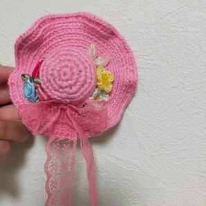 帽子柄バレッタ 髪留め　ハンドメイド　レディースファッション　毛糸　おもちゃ　手作り　手芸　コレクション　つまみ細工