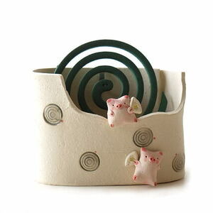  mosquito repellent incense stick holder stylish ceramics mosquito repellent incense stick inserting .. pig mosquito .. mosquito .. vessel establish Japanese style lovely ceramics. handmade mosquito .. pig incense stick pot 