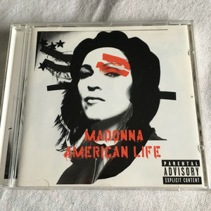 MADONNA「AMERICAN LIFE」＊2003年リリース・9thアルバム　＊ブックレットの写真は、マドンナが様々なポーズをとり文字（MADONNA）を表現