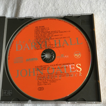 DARYL HALL & JOHN OATES「LOOKING BACK:THE BEST OF DARYL HALL & JOHN OATES」＊「MANEATRE」「PRIVATE EYES」「KISS ON MY LIST」他収録_画像4