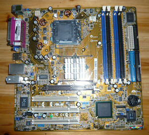美品 ASUS P5P800-VM/S マザーボード Intel 865G+Intel ICH5 LGA 775 Intel Pentium D/Pentium 4/Celeron CPU ATX DDR
