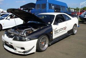 スカイライン BCNR33 R33 GTR FRP BN-STYLE フロントフェンダー 2枚セット+25mm