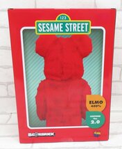 2A6128/未使用品 BE@RBRICK ELMO Costume Ver.2.0 400％ ベアブリック メディコムトイ エルモ_画像3