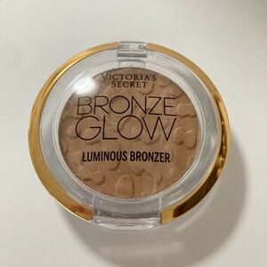  Victoria z leak let * bronze Glo u*sminasb long The -* face powder * brown group 