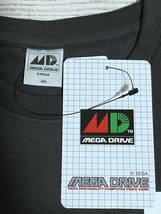 SEGA(セガ) MEGA DRIVE(メガ ドライブ) - MEN 半袖 ロゴ Tシャツ ダークグレー Mサイズ メガドラ ゲームT (タグ付き 新品 未使用品)_画像6