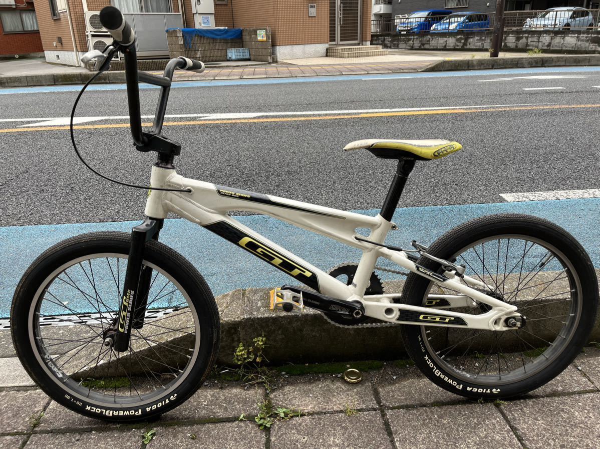 bmxレースに gt machonepro 20インチ camping.com