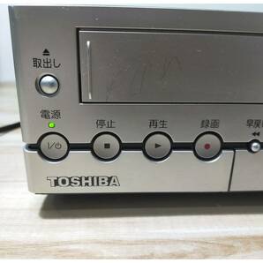 東芝 TOSHIBA カンタロウ AK-V100 VHS HDD DVD プレイヤー 送料無料 通電確認OK リモコン欠品 現状品の画像4