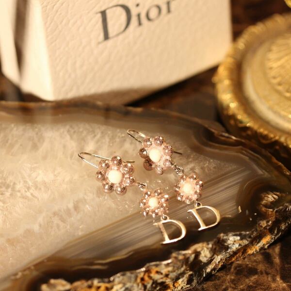 Christian Dior LOGO FLOWER SWING EARRING/クリスチャンディオールロゴお花ぶらさがりピアス