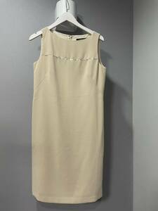  beautiful goods QUEENS COURT Queens Court no sleeve One-piece beige 