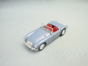 CORGI VANGURDS 1/43　MG-A Open Top (Dove Gray) ヴァンガーズ MGA オープントップ（ドーブグレイ色）2000年発売モデル