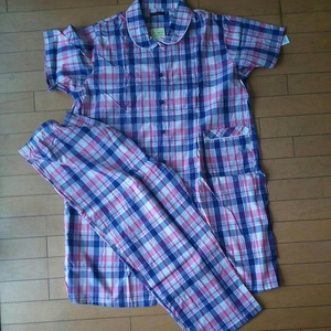 * new goods *. bargain maternity nursing attaching short sleeves pyjamas large size 4L pink check 