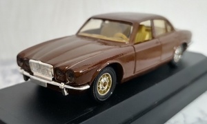 【長期保管!】Ж ソリド 1/43 ジャガー XJ12 1978 レッド #1806 Ж JAGUAR XJ12 CARNIVAL RED Solido Ж Daimler ASTON MARTIN Bentley