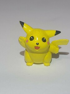 ② ピカチュウ　ポケモン　フィギュア　鉛筆（えんぴつ）キャップ　カラー　当時物　グッズ ポケットモンスター 人形 ソフビ 塩ビ