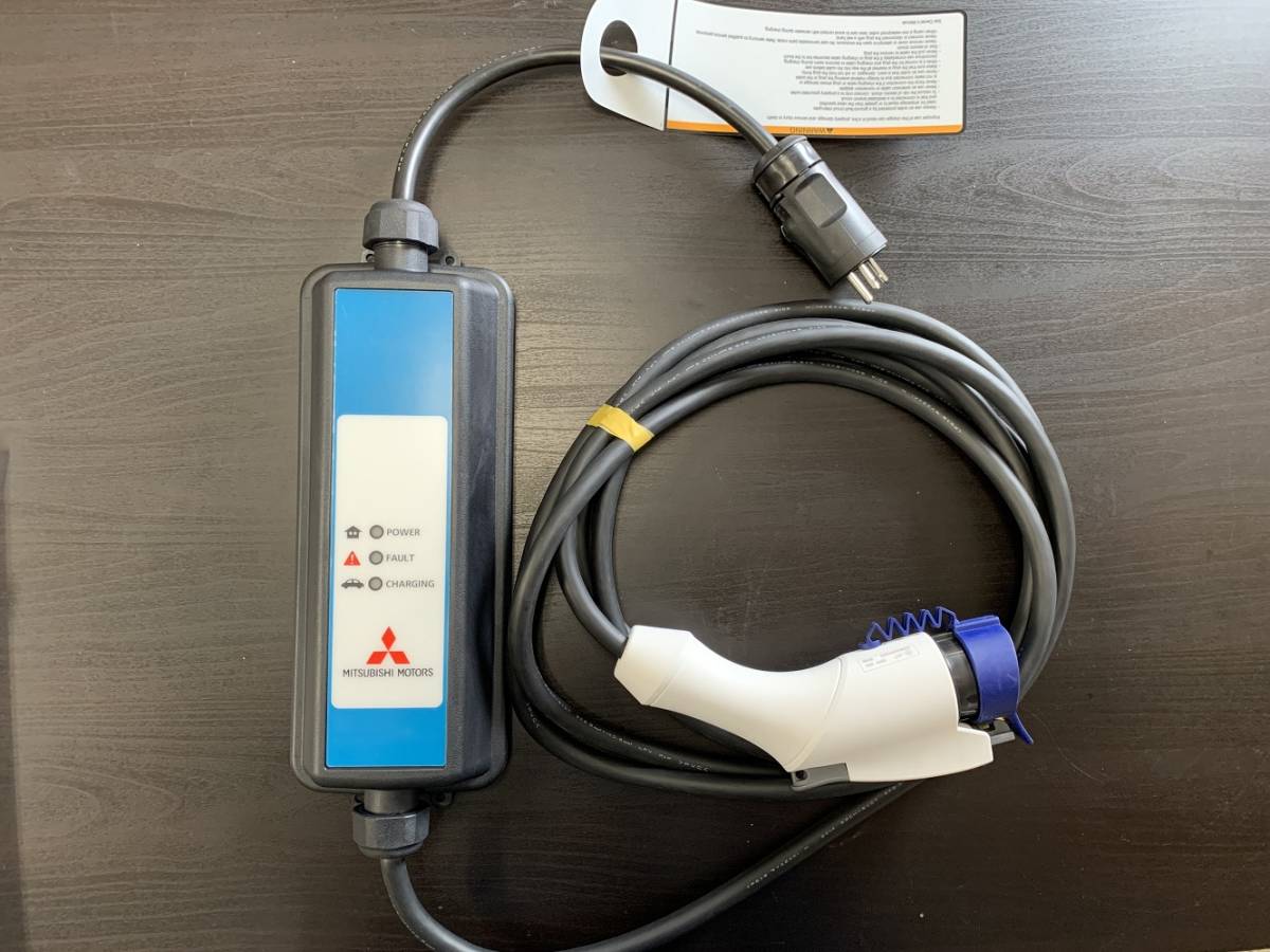ヤフオク! -「アウトランダーphev充電ケーブル」の落札相場・落札価格