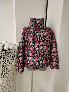 BALENCIAGA　花柄　アウター　暖かい♪　フランスサイズの３４　【８７５９－４】